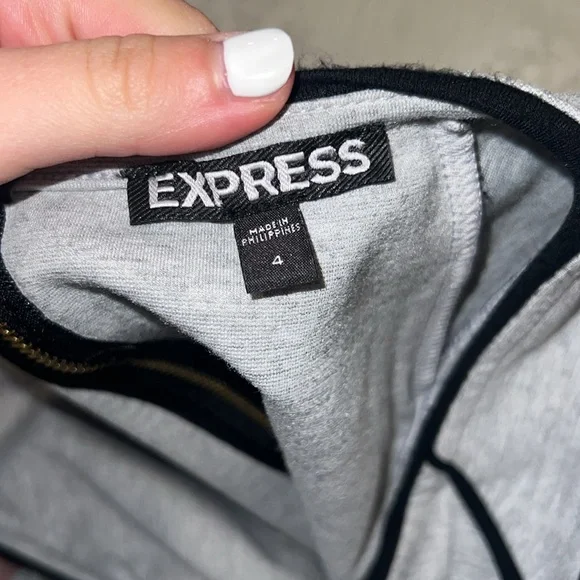 Women’s express dress - Picture 3 of 3
